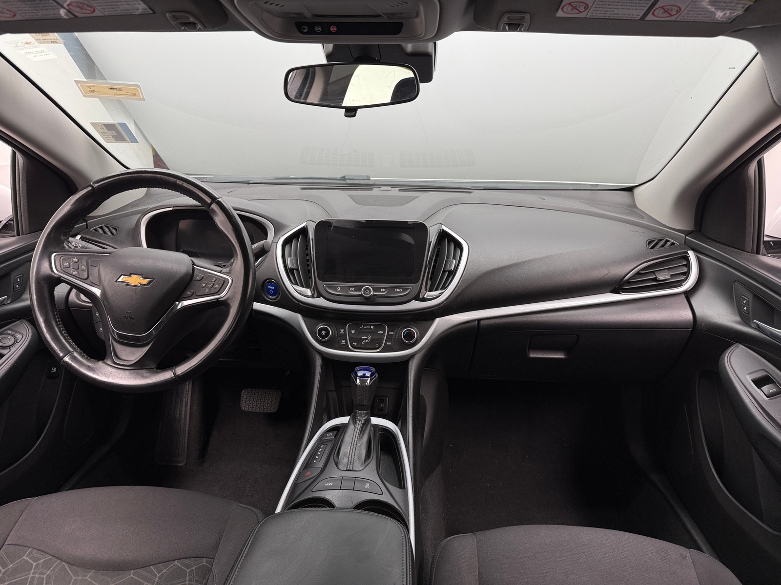 Thumbnail: 2017 Chevrolet Volt - 3