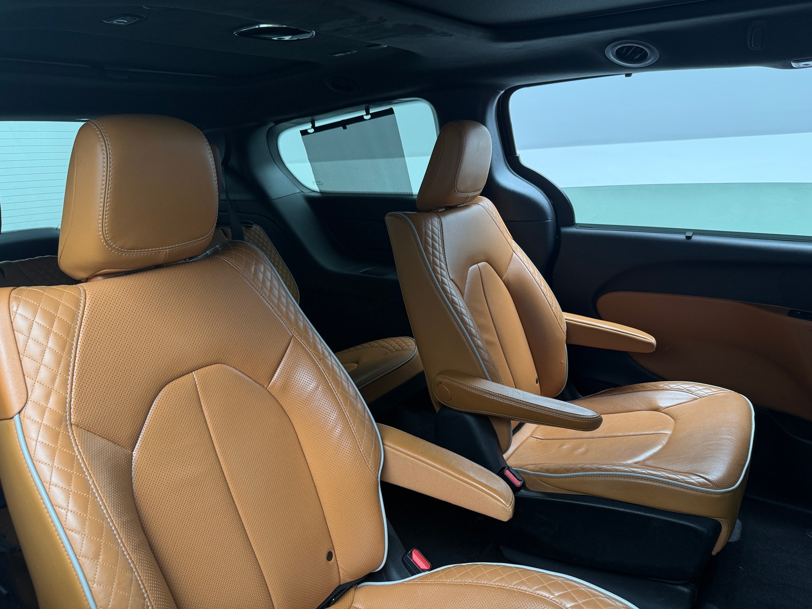 Thumbnail: 2021 Chrysler Pacifica - 5