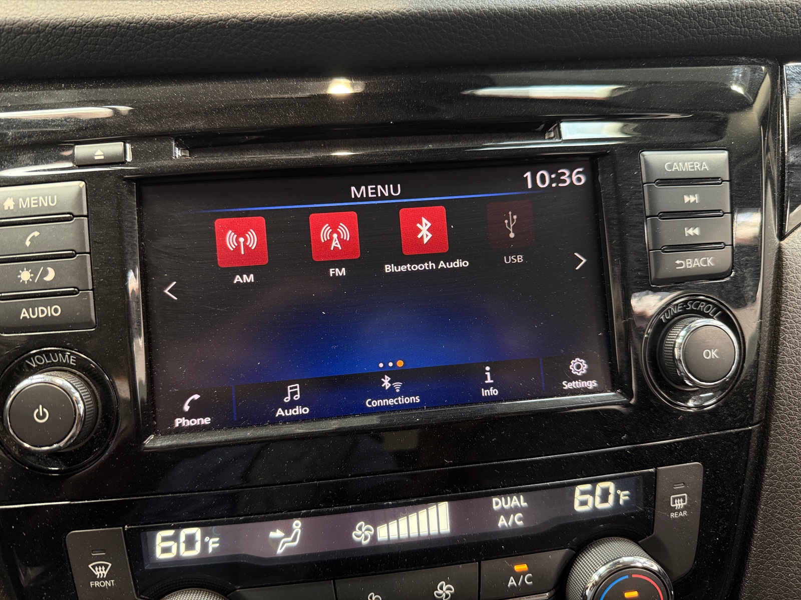 Thumbnail: 2021 Nissan Rogue Sport - 4