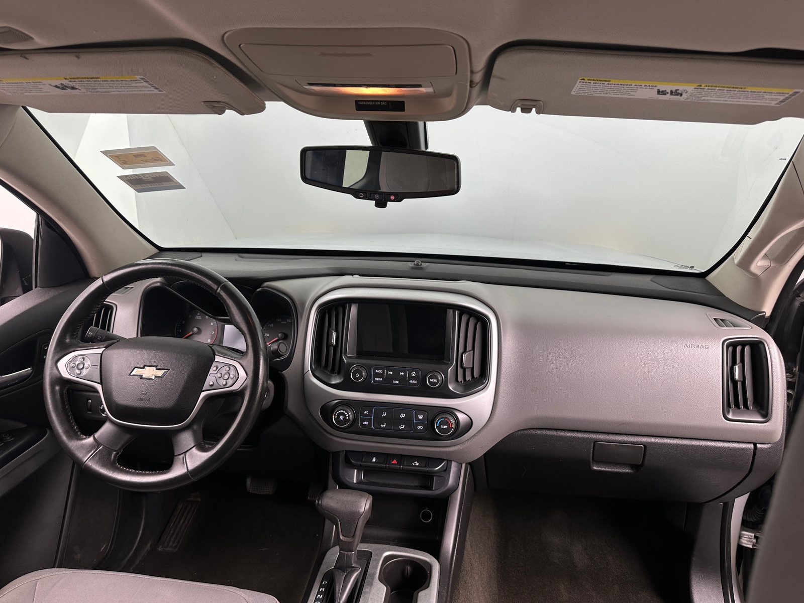 Thumbnail: 2015 Chevrolet Colorado - 3