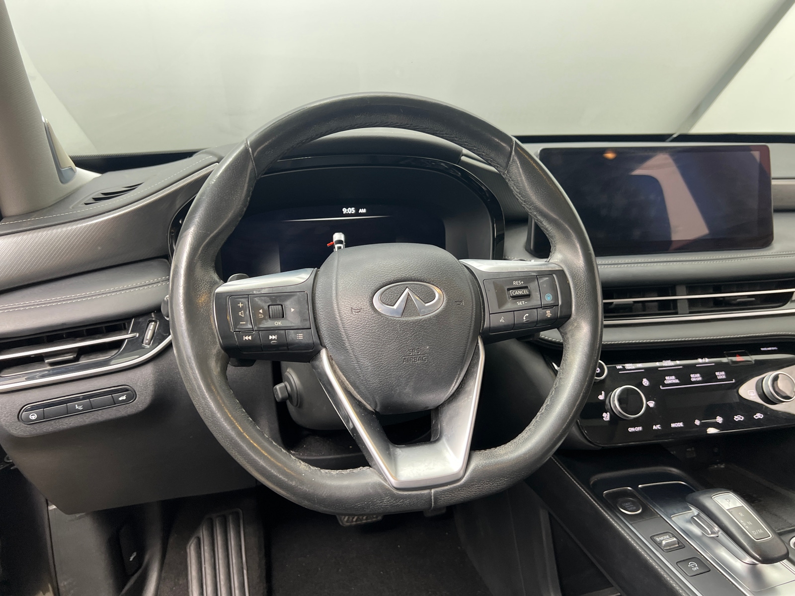Thumbnail: 2023 INFINITI QX60 - 4