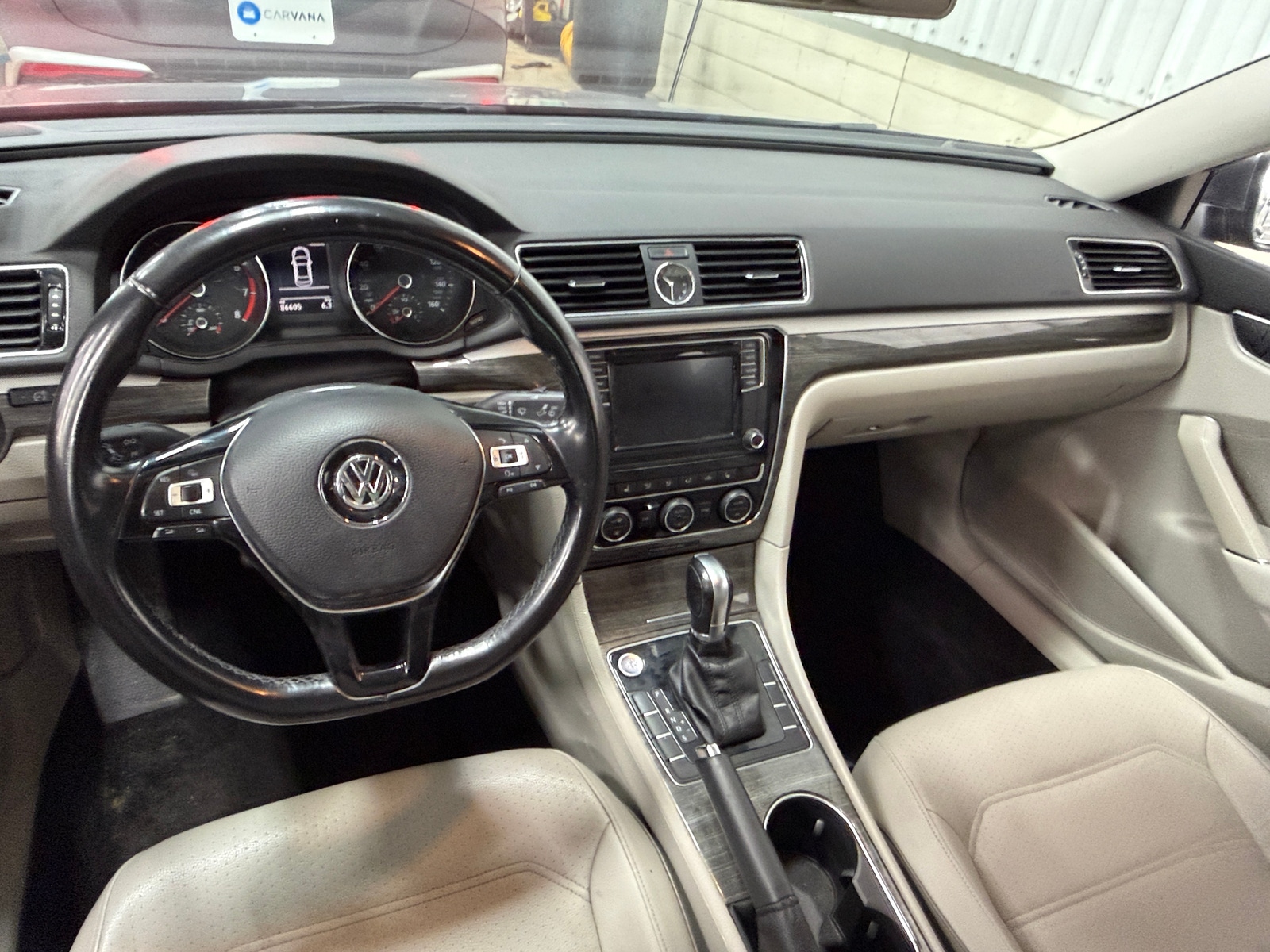Thumbnail: 2017 Volkswagen Passat - 2