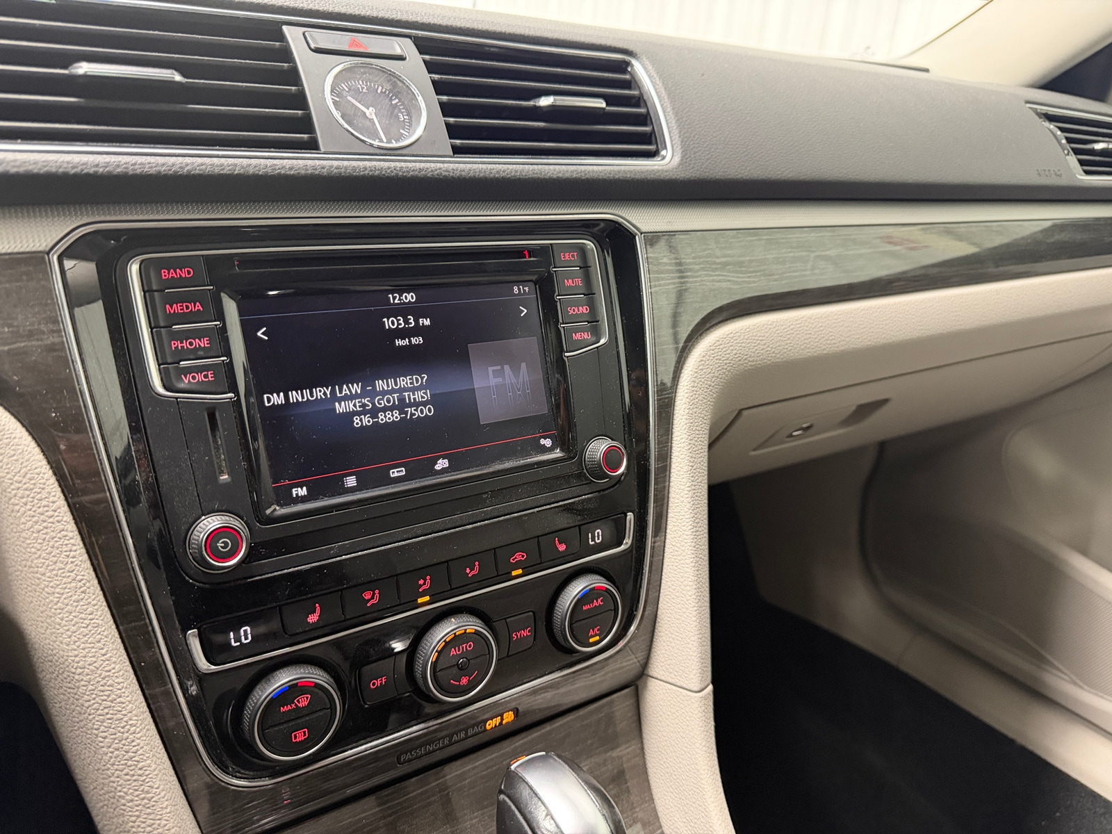 Thumbnail: 2017 Volkswagen Passat - 3
