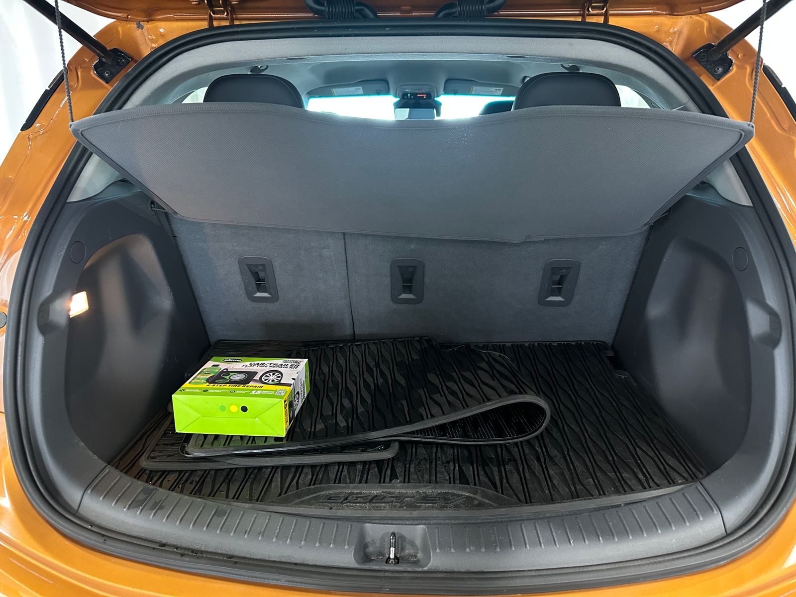Thumbnail: 2017 Chevrolet Bolt EV - 6