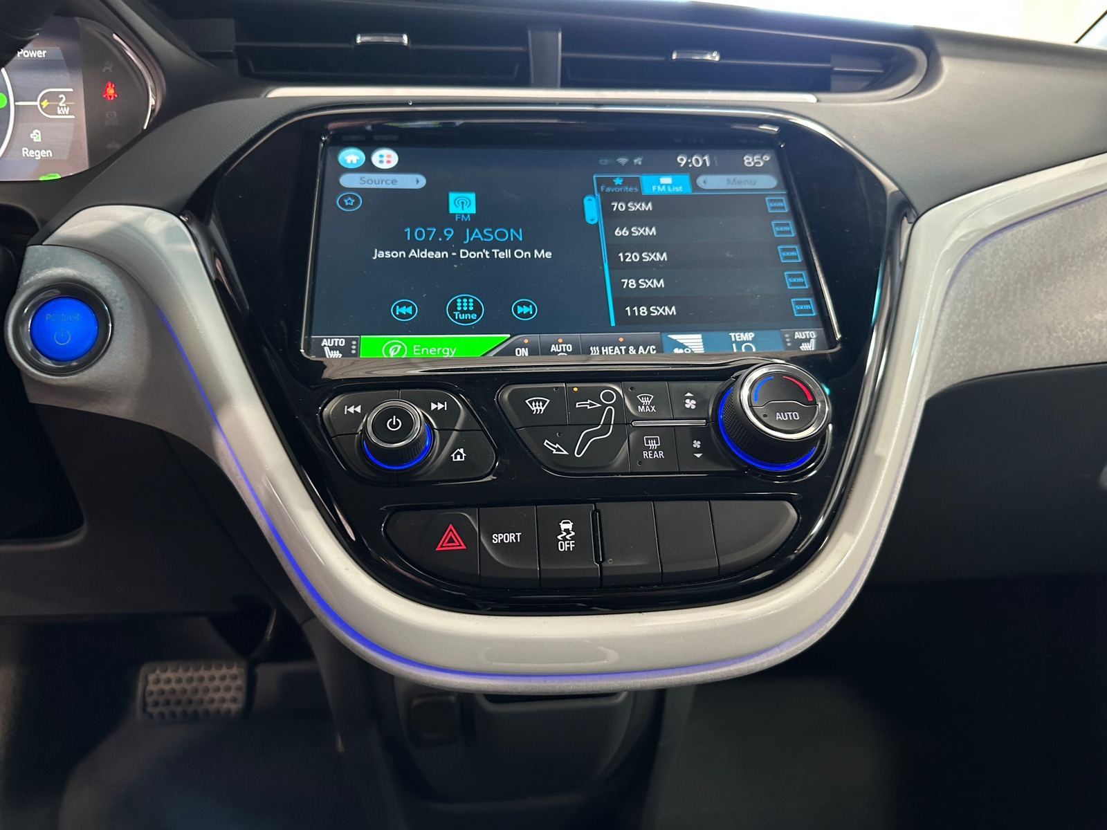 Thumbnail: 2017 Chevrolet Bolt EV - 3