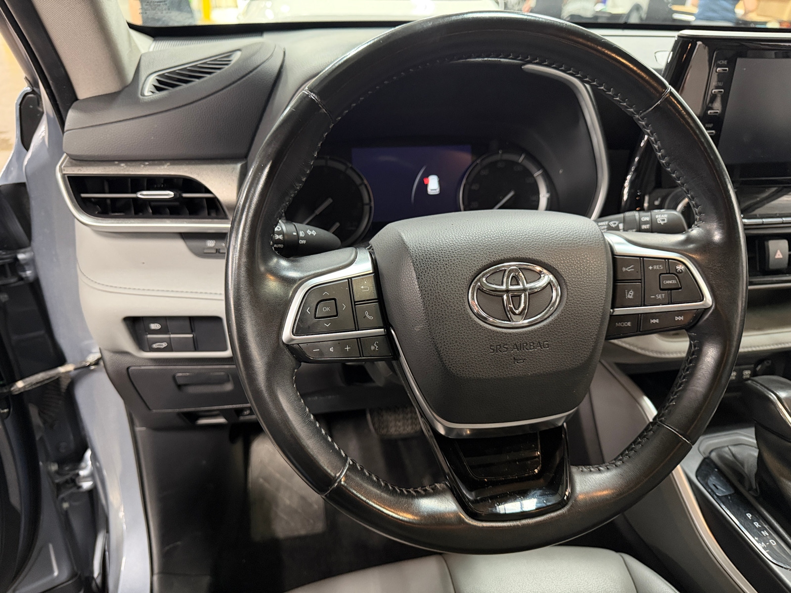 Thumbnail: 2021 Toyota Highlander - 4