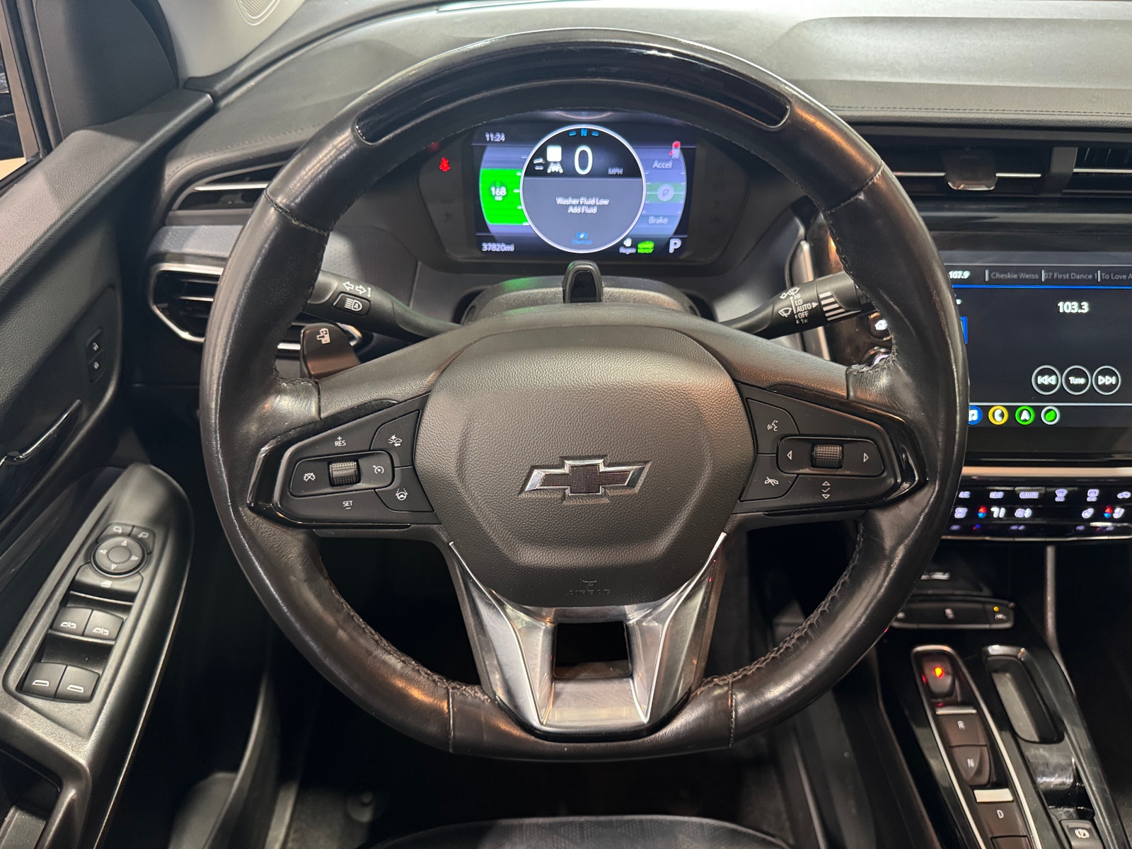 Thumbnail: 2023 Chevrolet Bolt EUV - 4