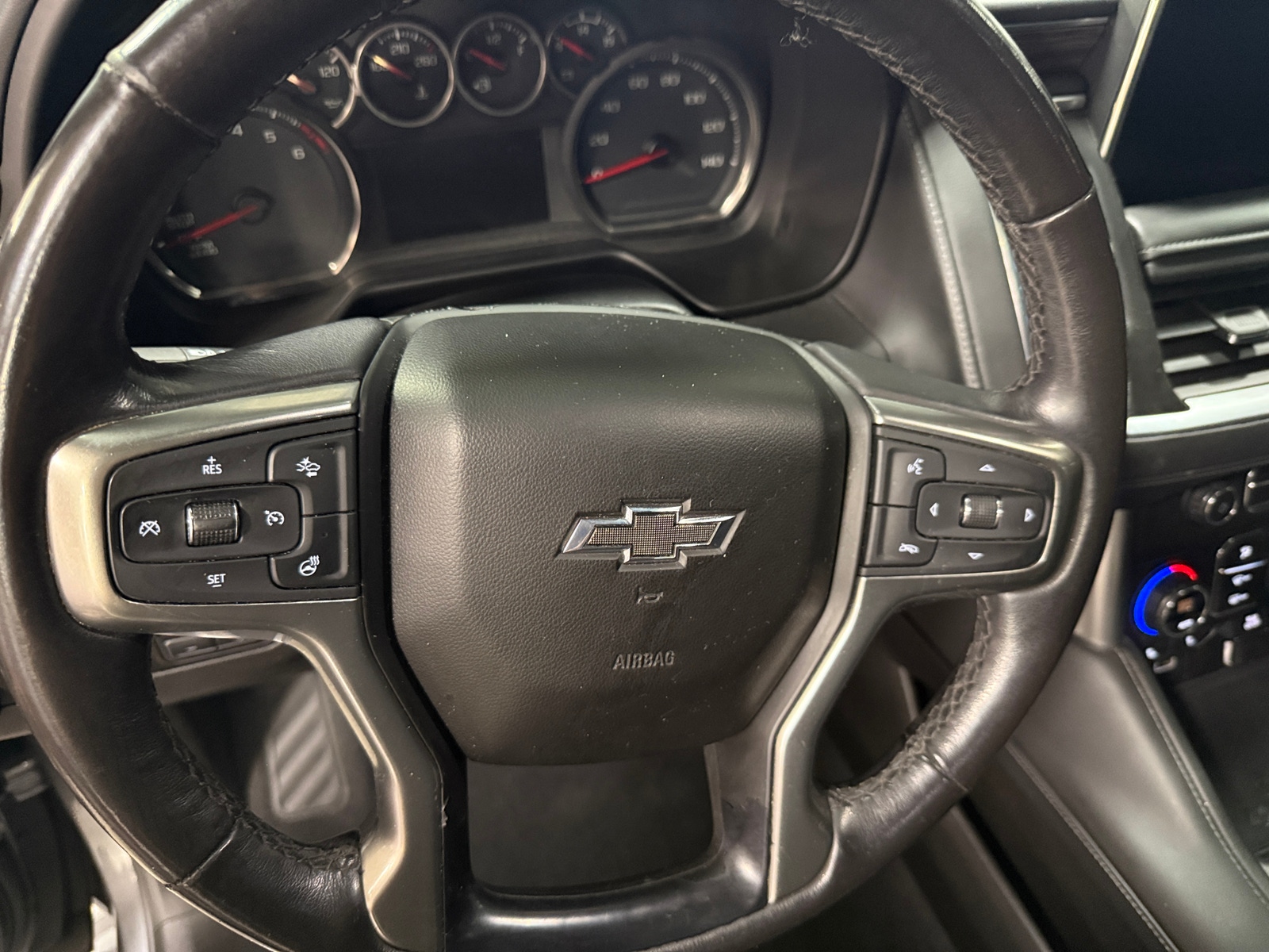 Thumbnail: 2021 Chevrolet Tahoe - 4