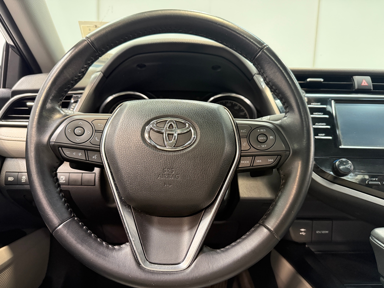 Thumbnail: 2019 Toyota Camry - 4