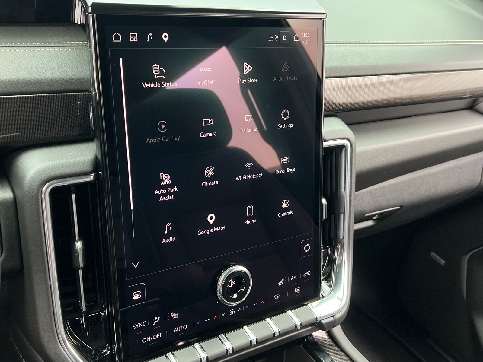 Thumbnail: 2026 GMC Yukon XL - 3