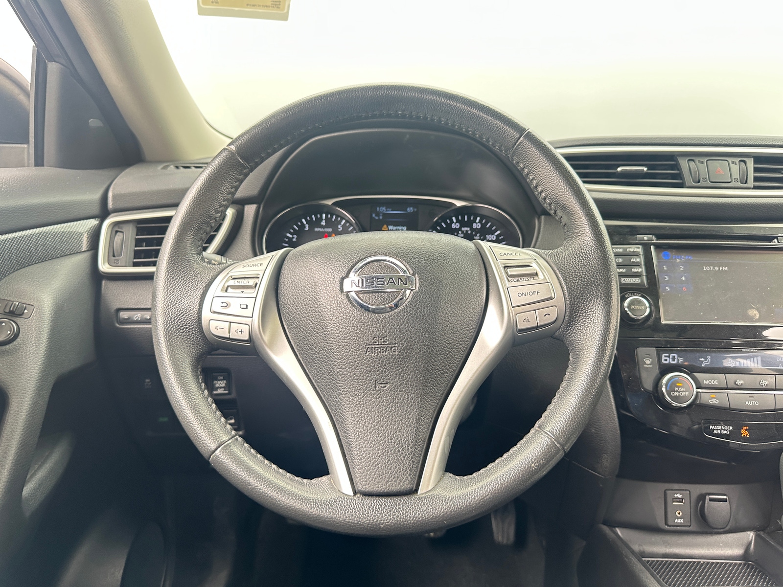 Thumbnail: 2016 Nissan Rogue - 4