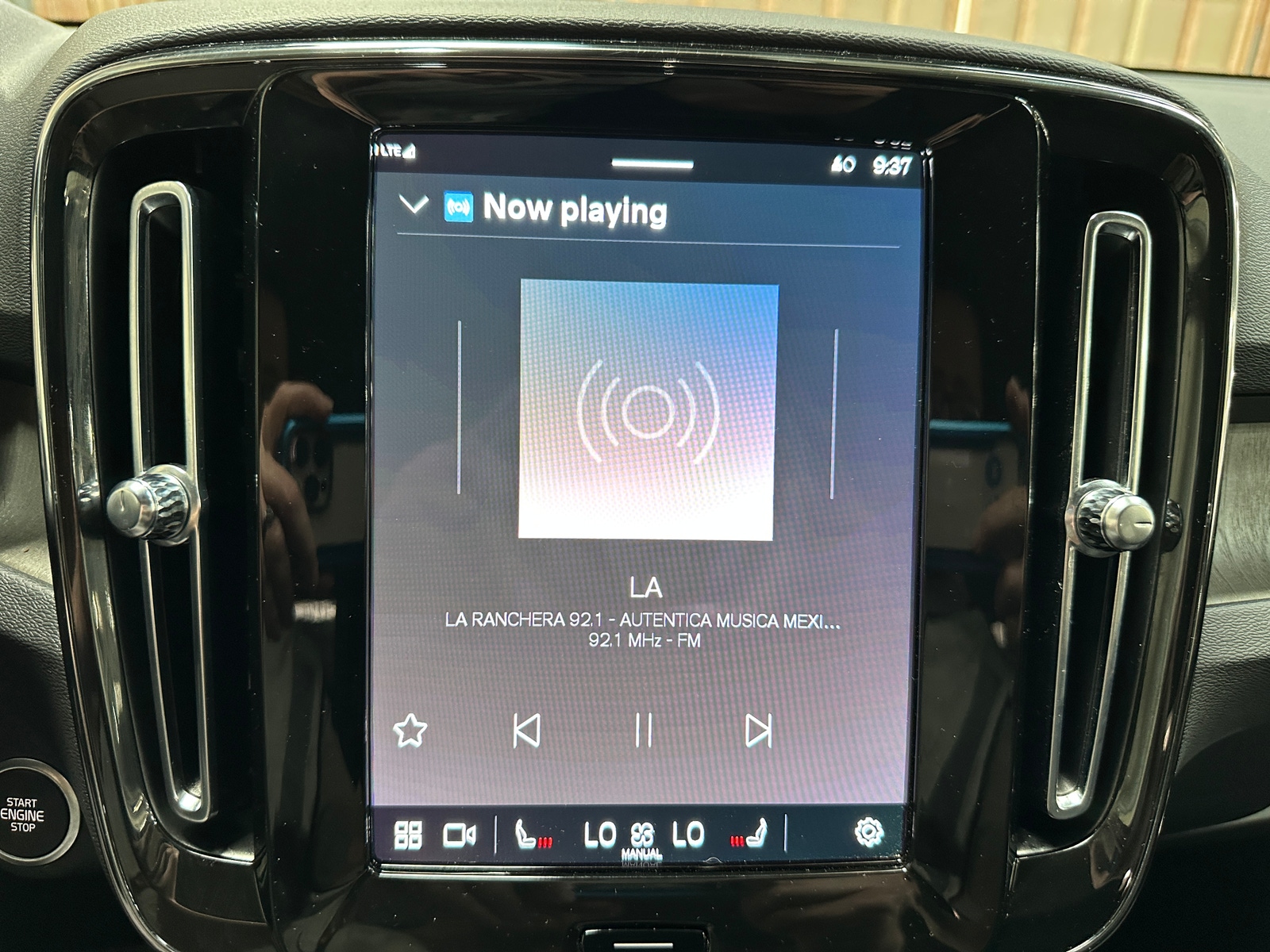 Thumbnail: 2024 Volvo XC40 - 4