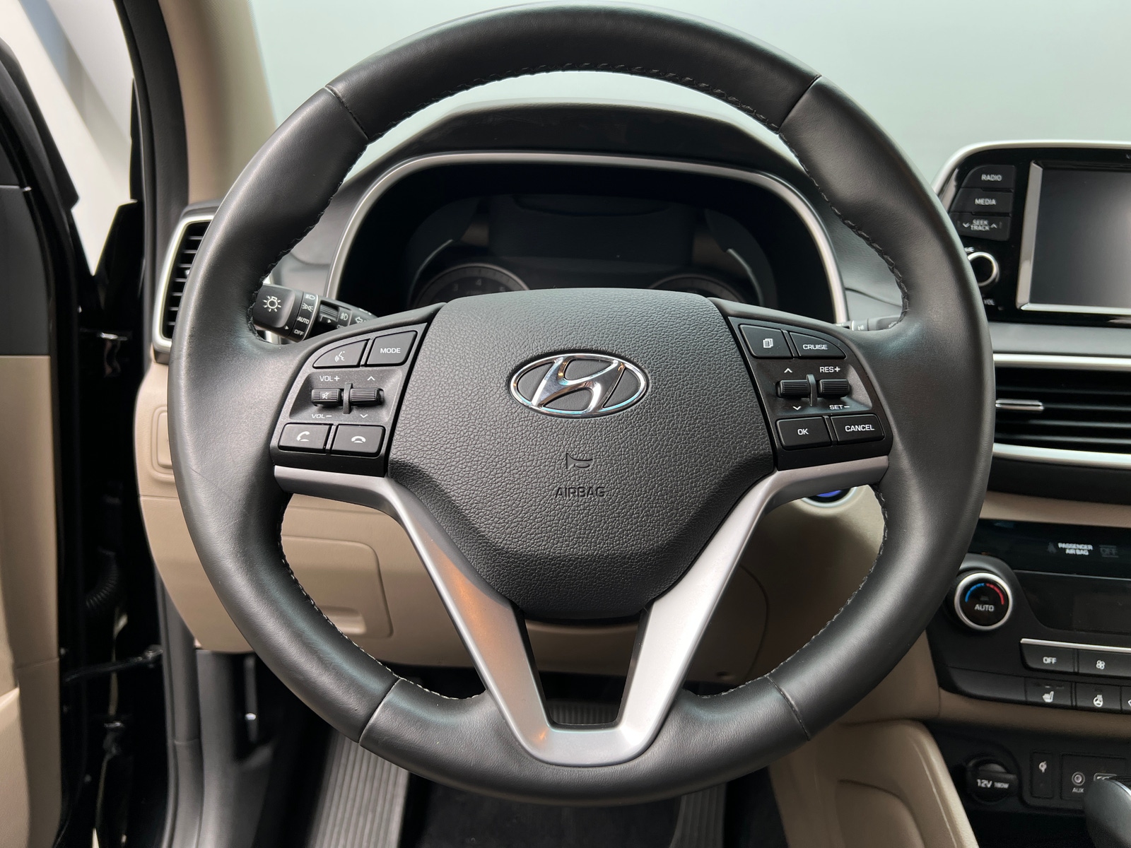 Thumbnail: 2020 Hyundai Tucson - 4