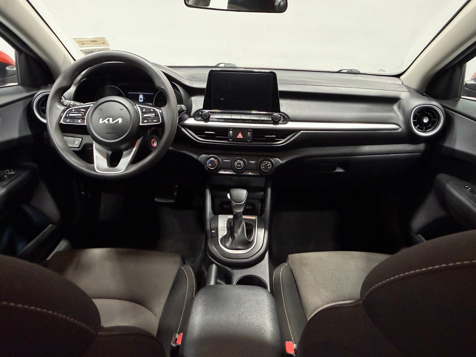 Thumbnail: 2023 Kia Forte - 3
