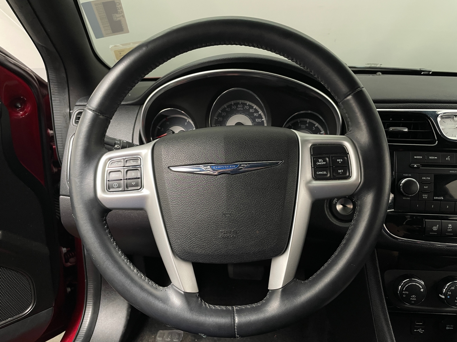 Thumbnail: 2014 Chrysler 200 - 5