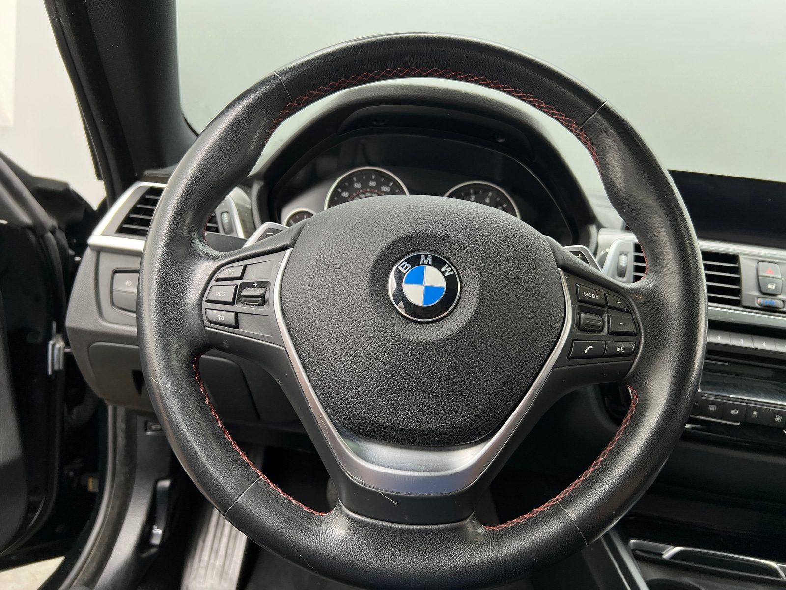 Thumbnail: 2018 BMW 4 Series - 4