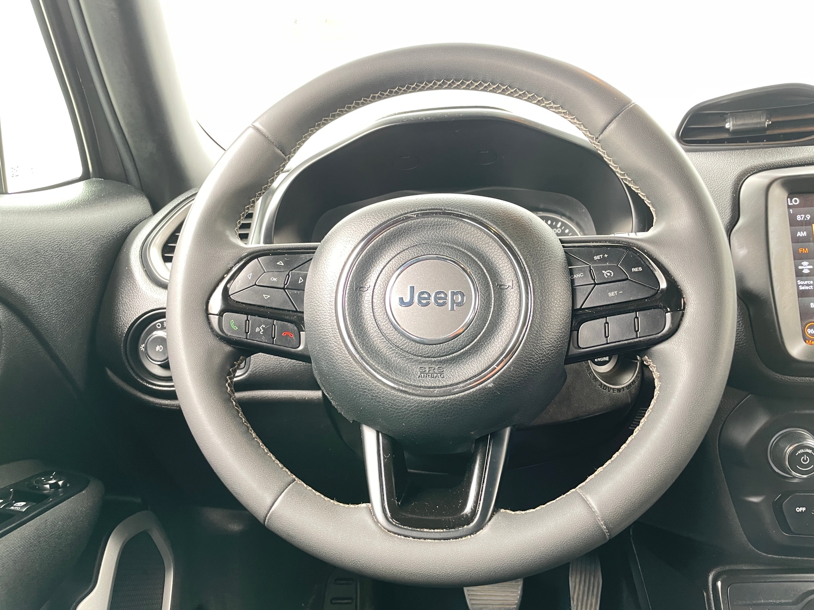 Thumbnail: 2021 Jeep Renegade - 5