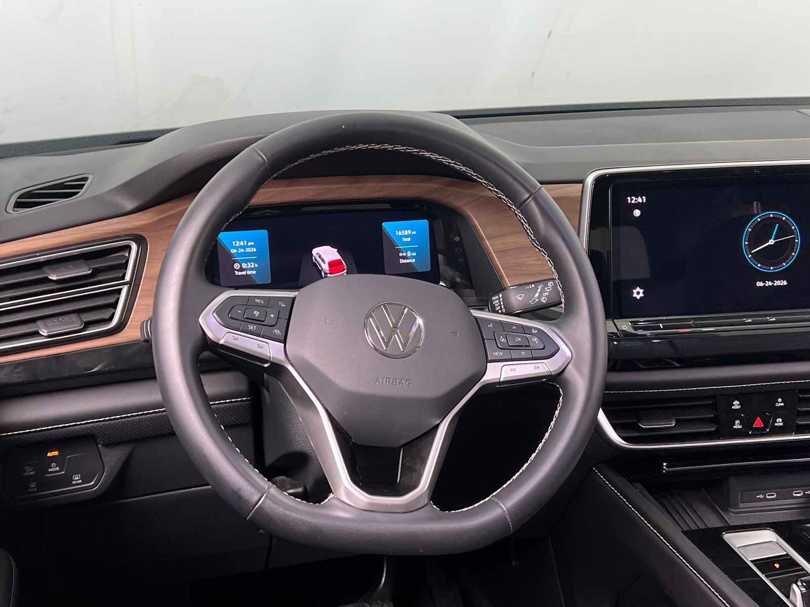 Thumbnail: 2026 Volkswagen Atlas - 4