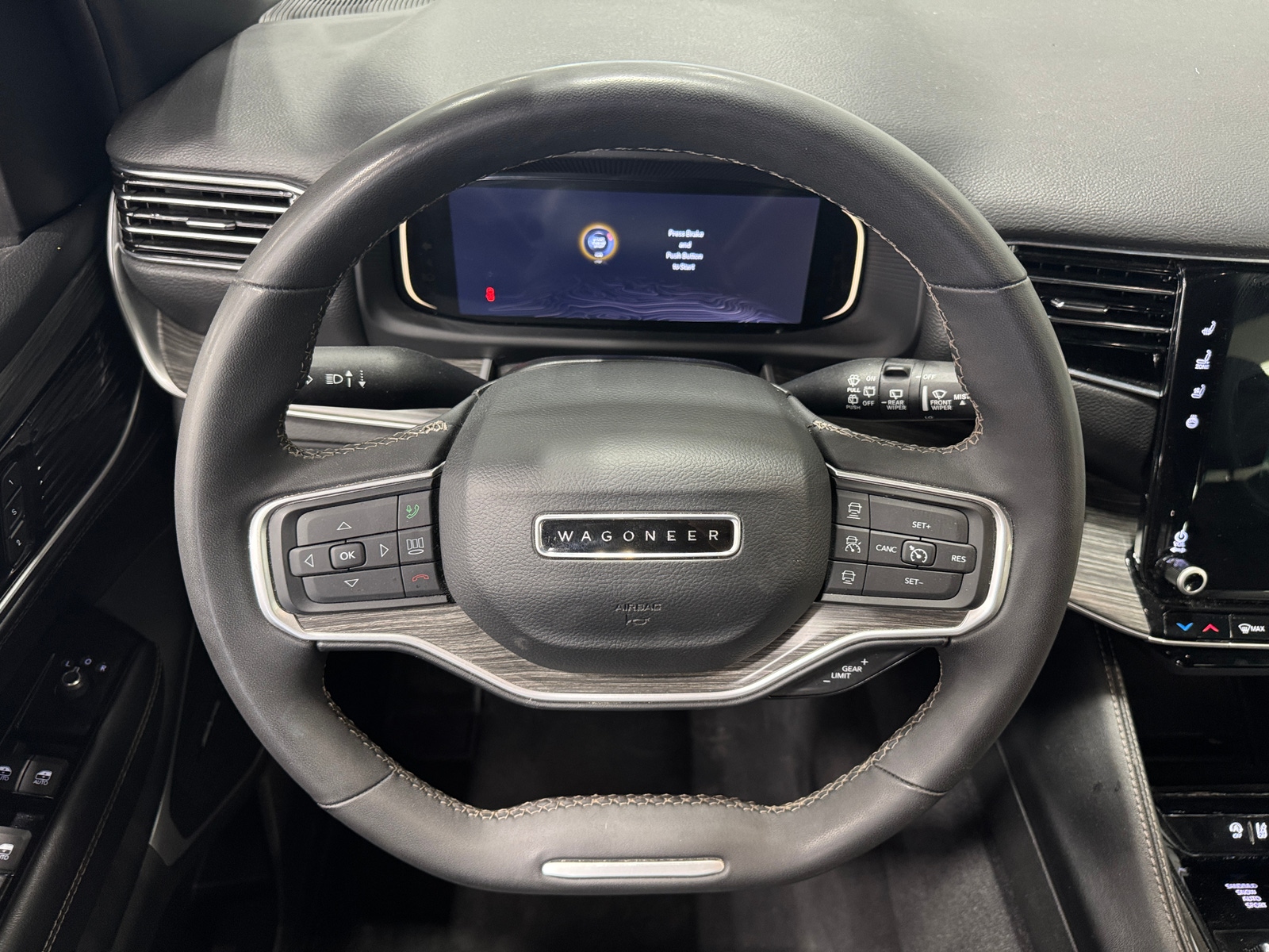 Thumbnail: 2024 Jeep Wagoneer - 4