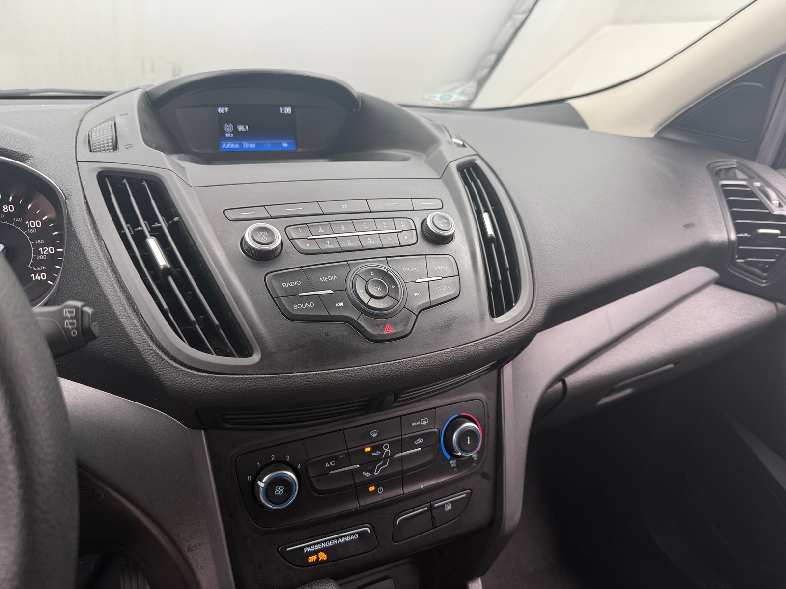 Thumbnail: 2019 Ford Escape - 4
