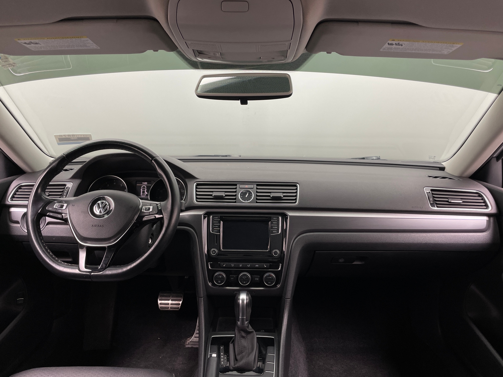 Thumbnail: 2017 Volkswagen Passat - 2