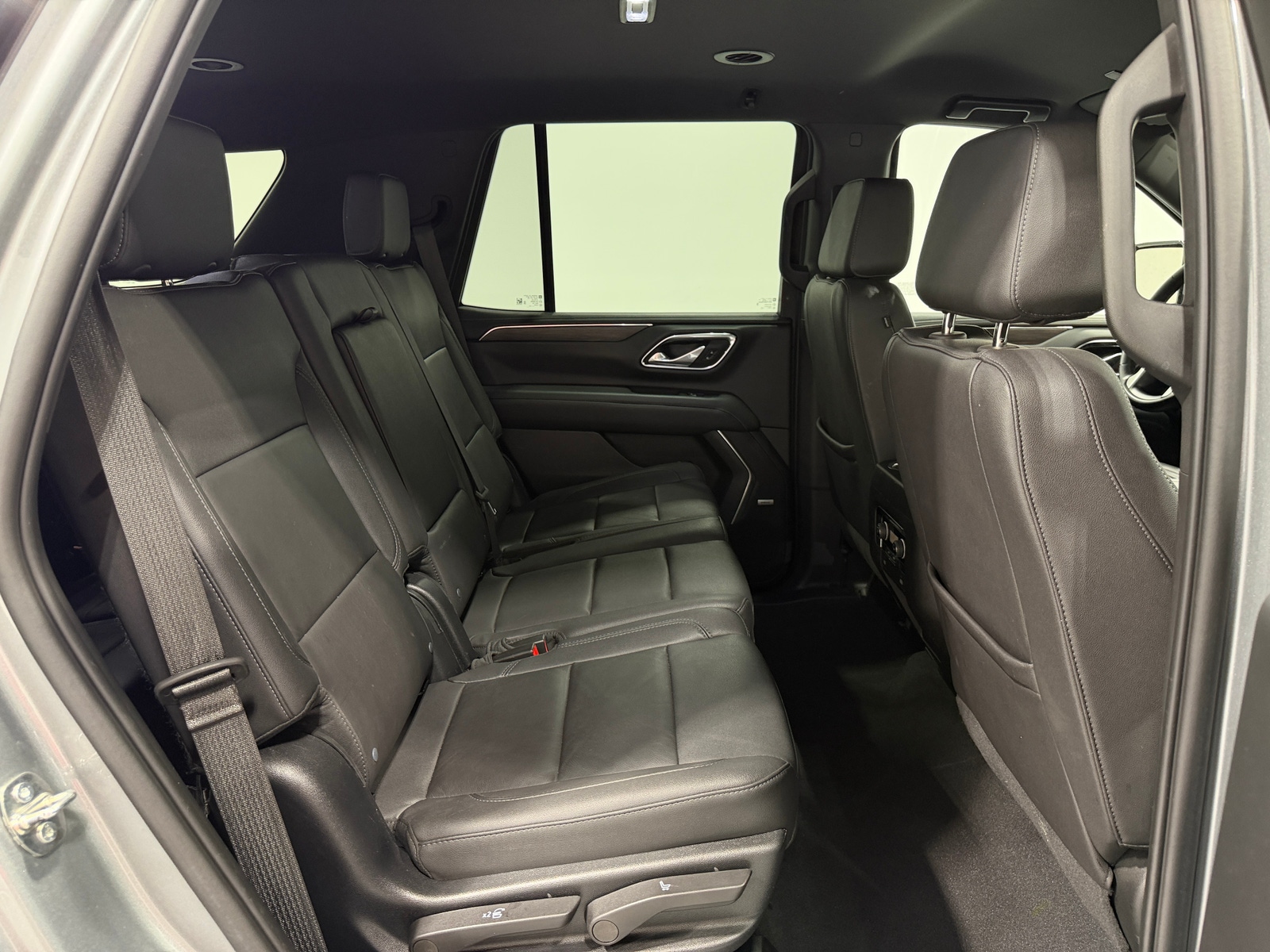 Thumbnail: 2023 Chevrolet Tahoe - 5