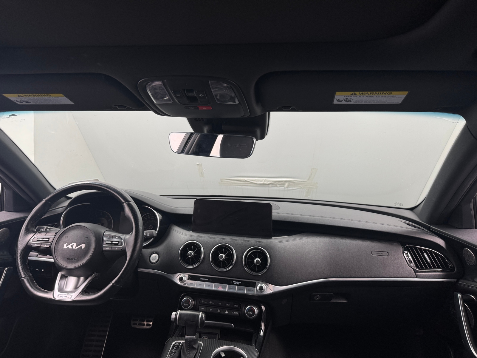 Thumbnail: 2023 Kia Stinger - 3