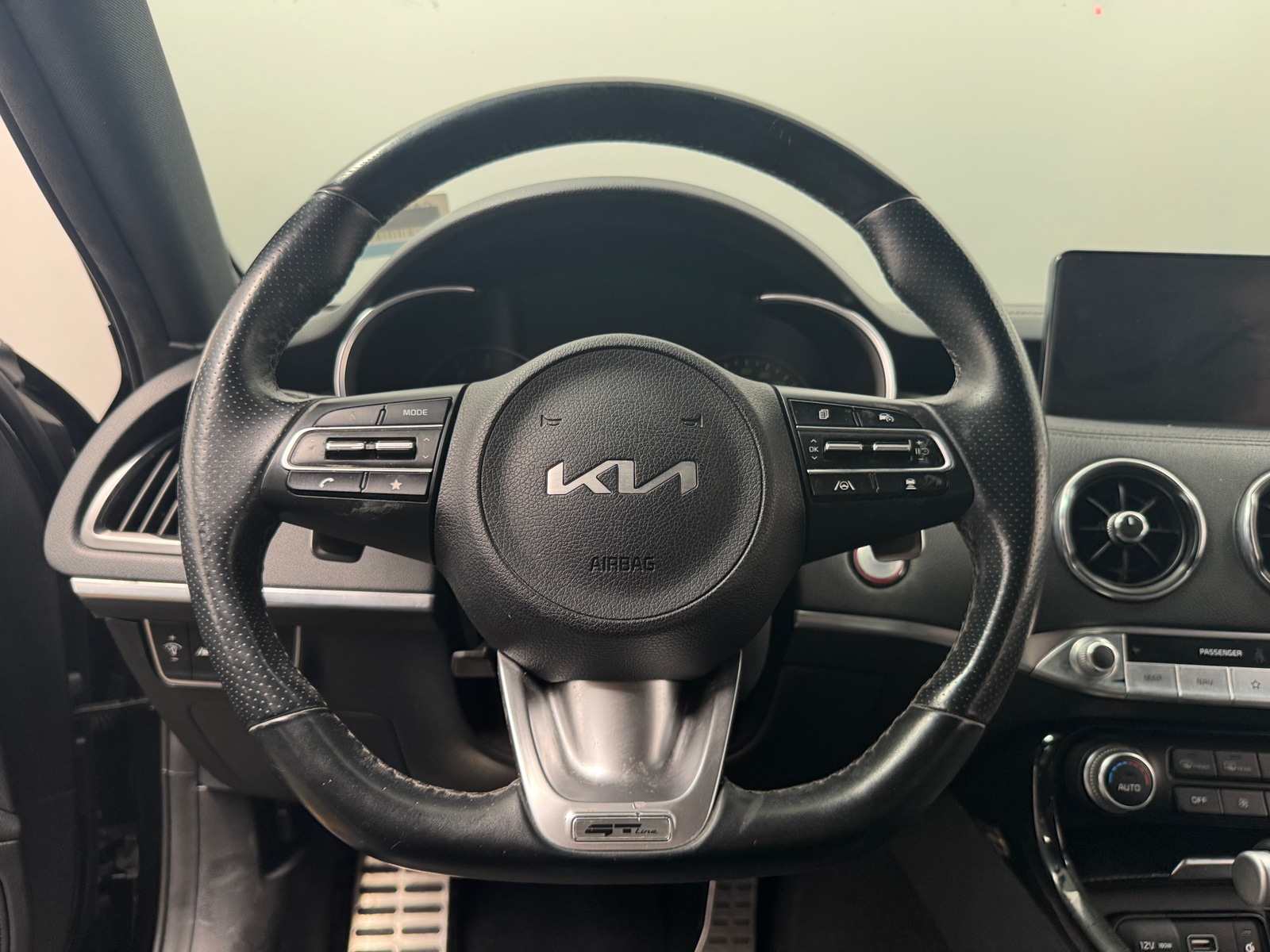 Thumbnail: 2023 Kia Stinger - 5