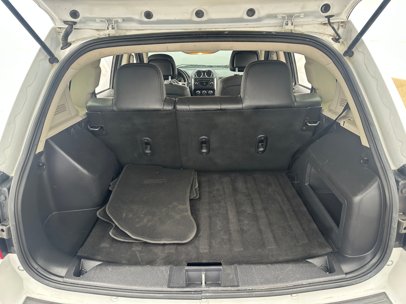 Thumbnail: 2016 Jeep Compass - 7