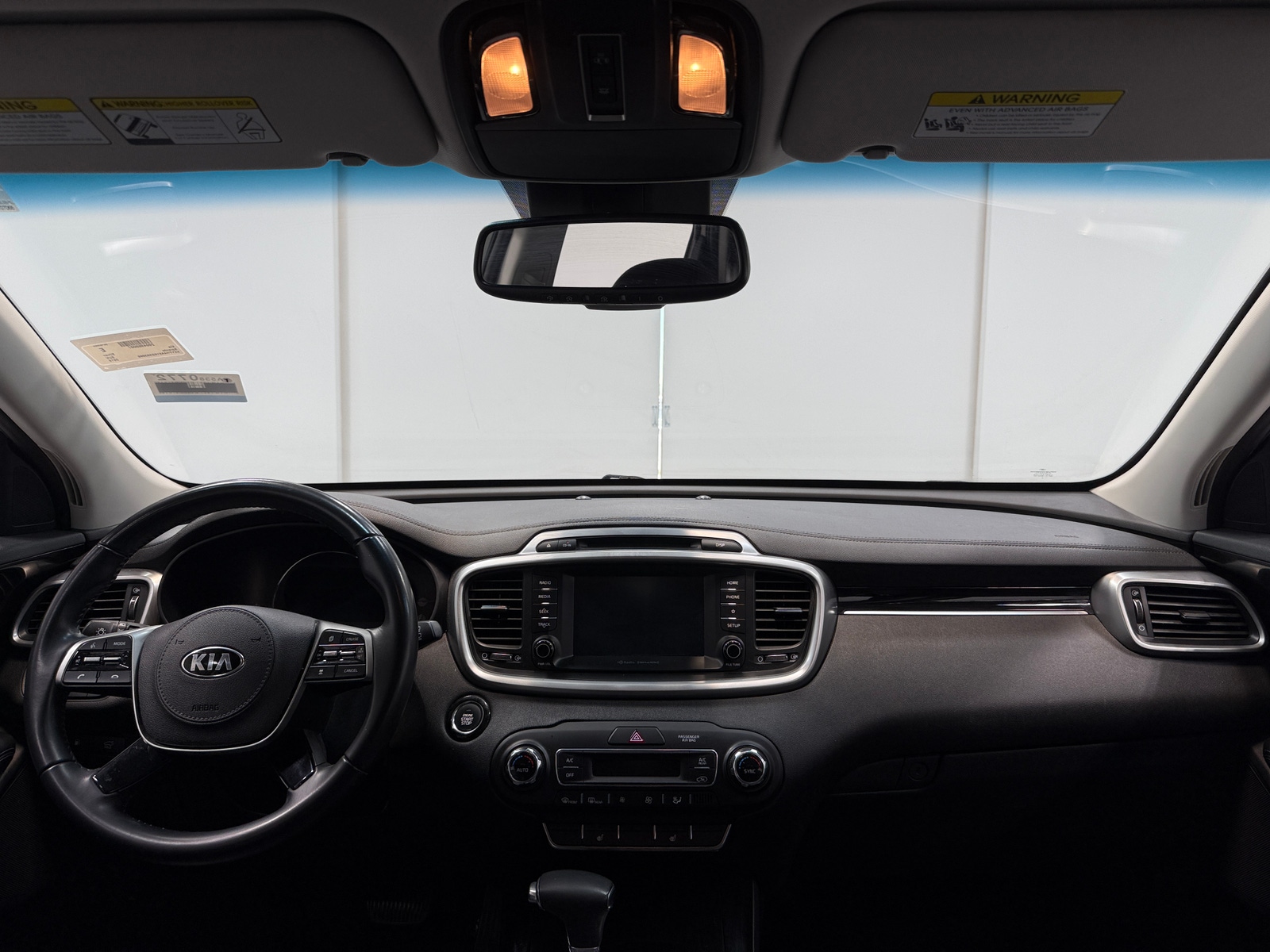Thumbnail: 2019 Kia Sorento - 2