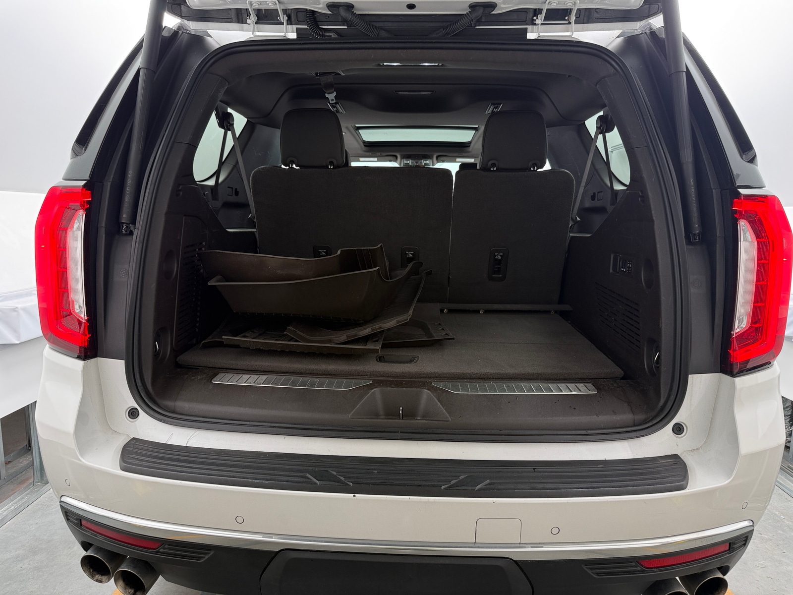Thumbnail: 2021 GMC Yukon XL - 6