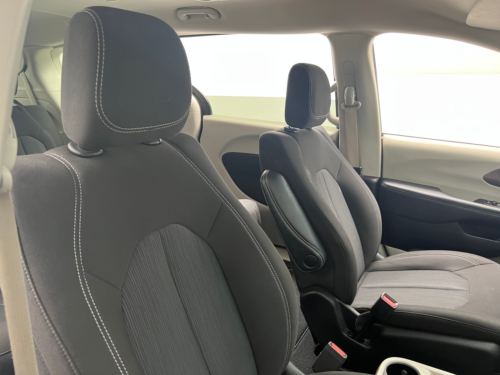 Thumbnail: 2023 Chrysler Voyager - 2