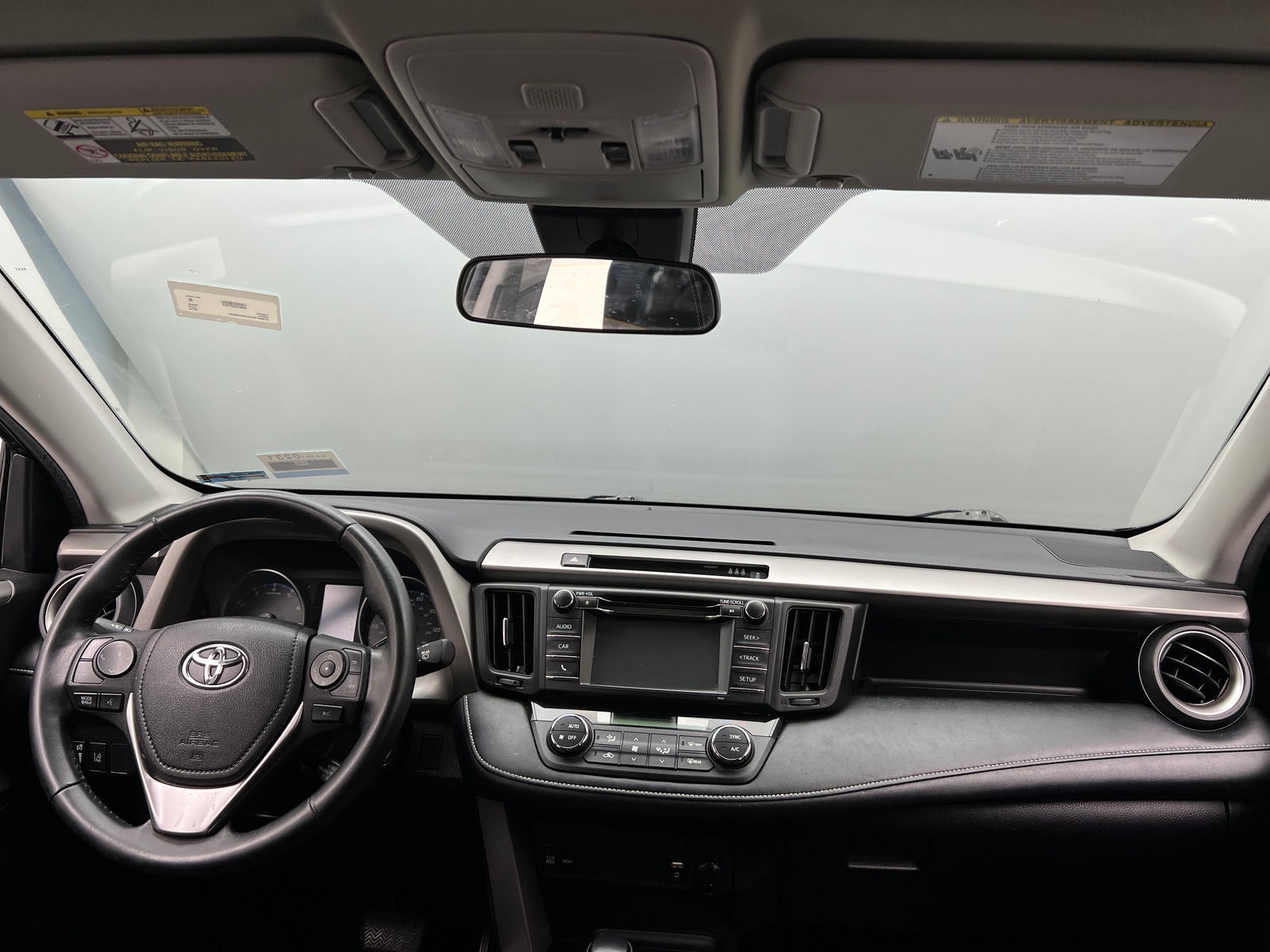 Thumbnail: 2018 Toyota RAV4 - 3