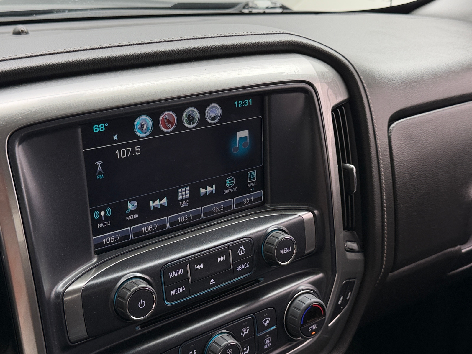Thumbnail: 2017 Chevrolet Silverado 1500 - 3