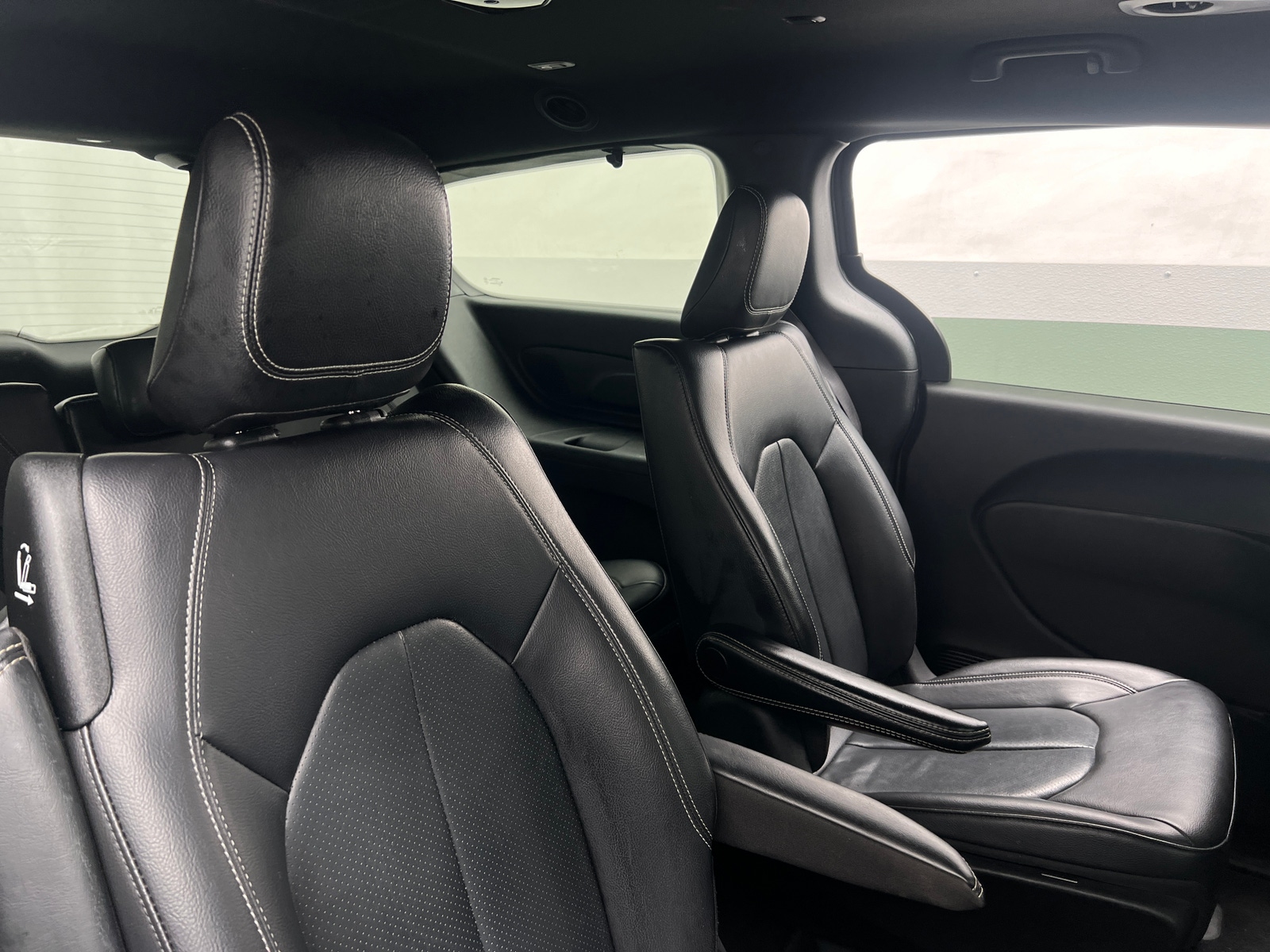 Thumbnail: 2022 Chrysler Pacifica - 5