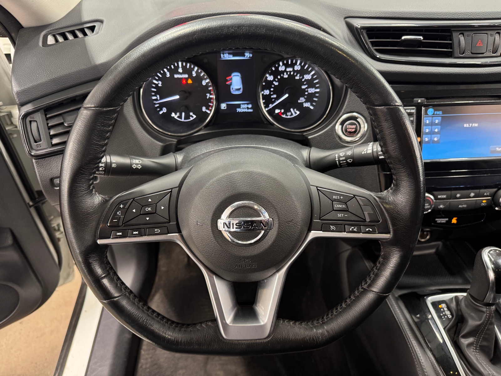Thumbnail: 2017 Nissan Rogue - 4