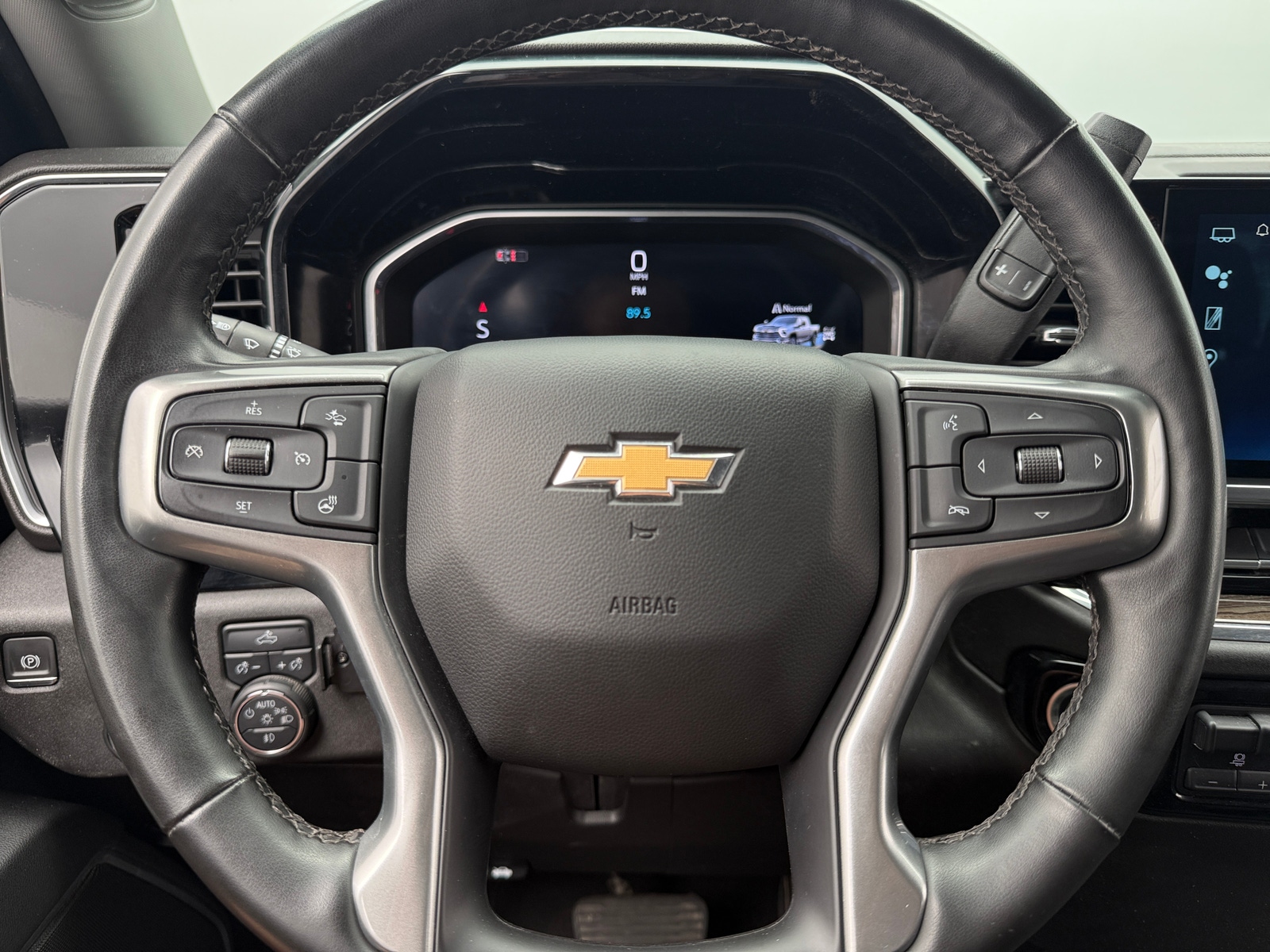 Thumbnail: 2024 Chevrolet Silverado 2500 - 5