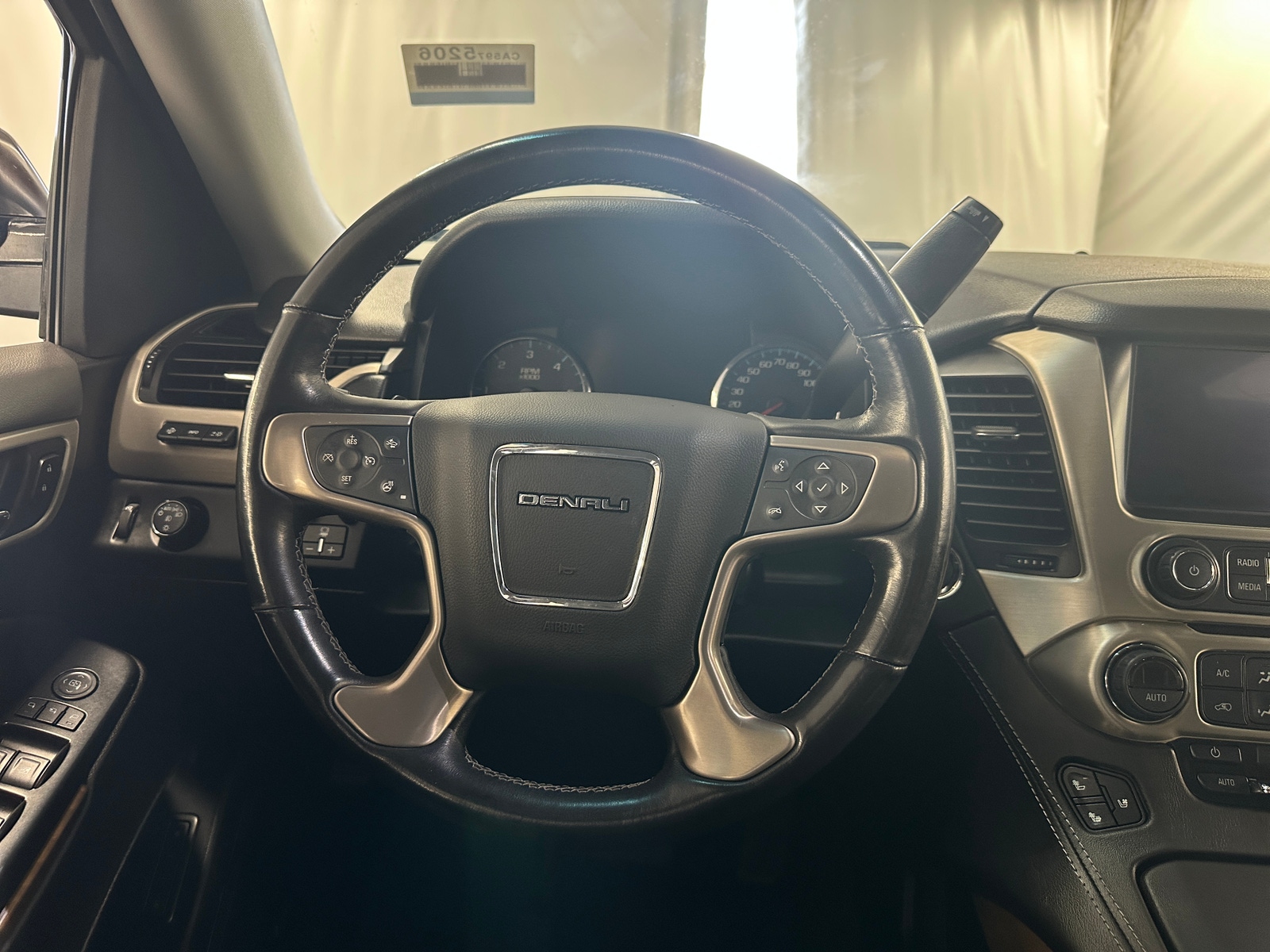 Thumbnail: 2020 GMC Yukon XL - 4