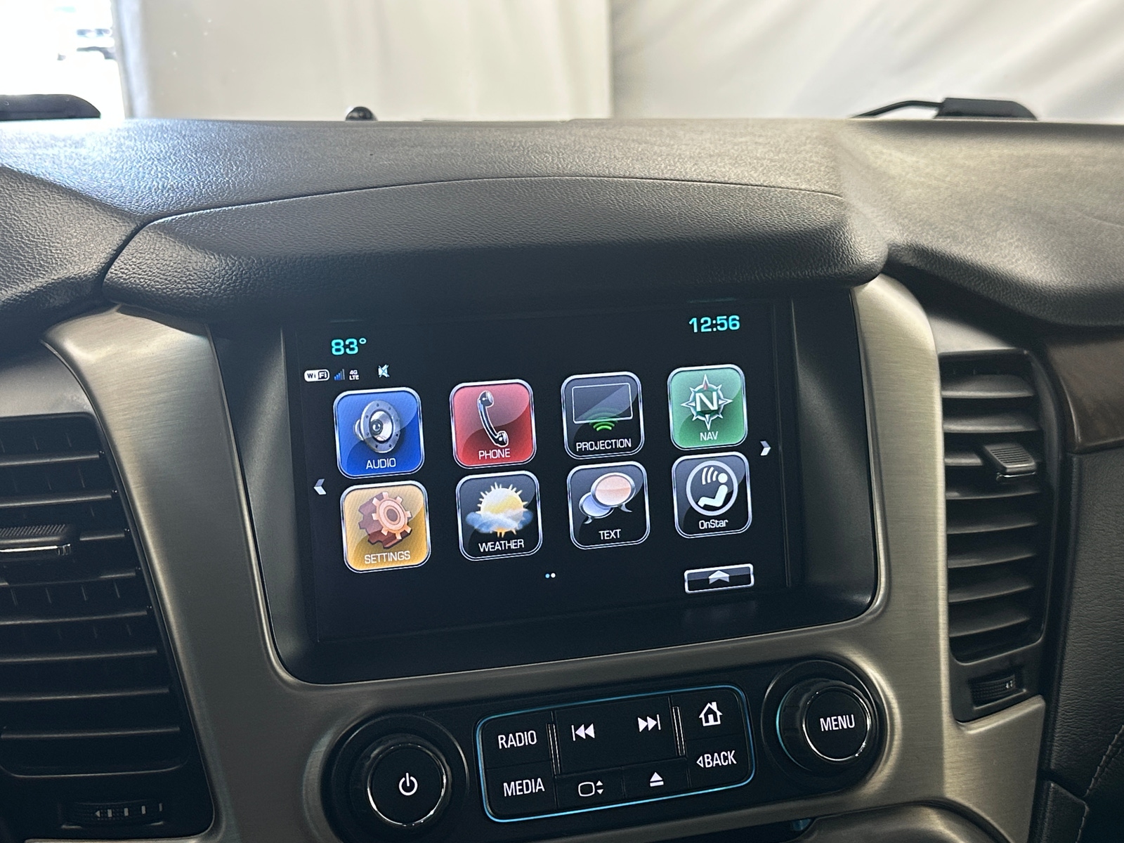 Thumbnail: 2020 GMC Yukon XL - 3