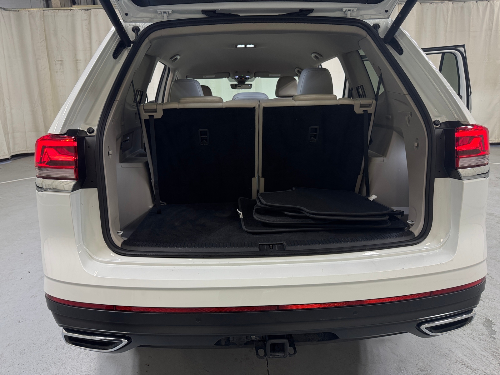 Thumbnail: 2024 Volkswagen Atlas - 6