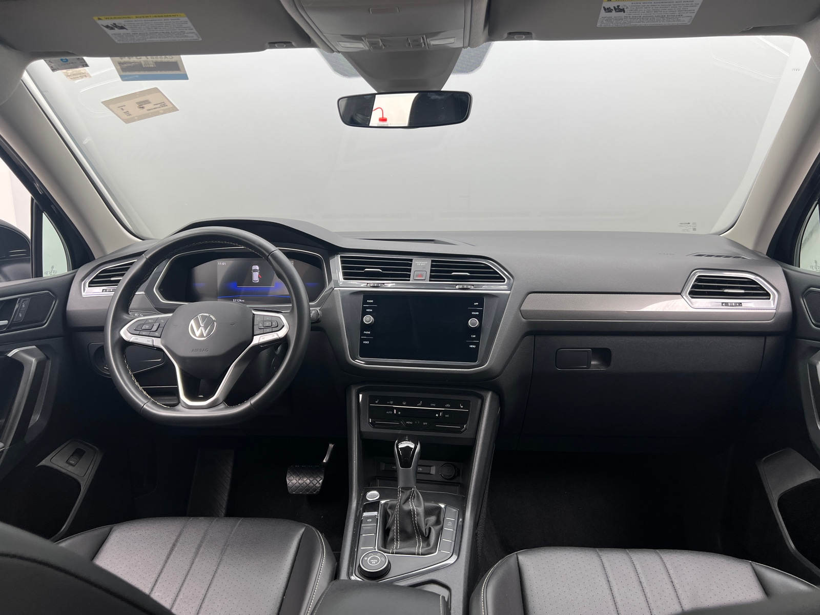Thumbnail: 2024 Volkswagen Tiguan - 2