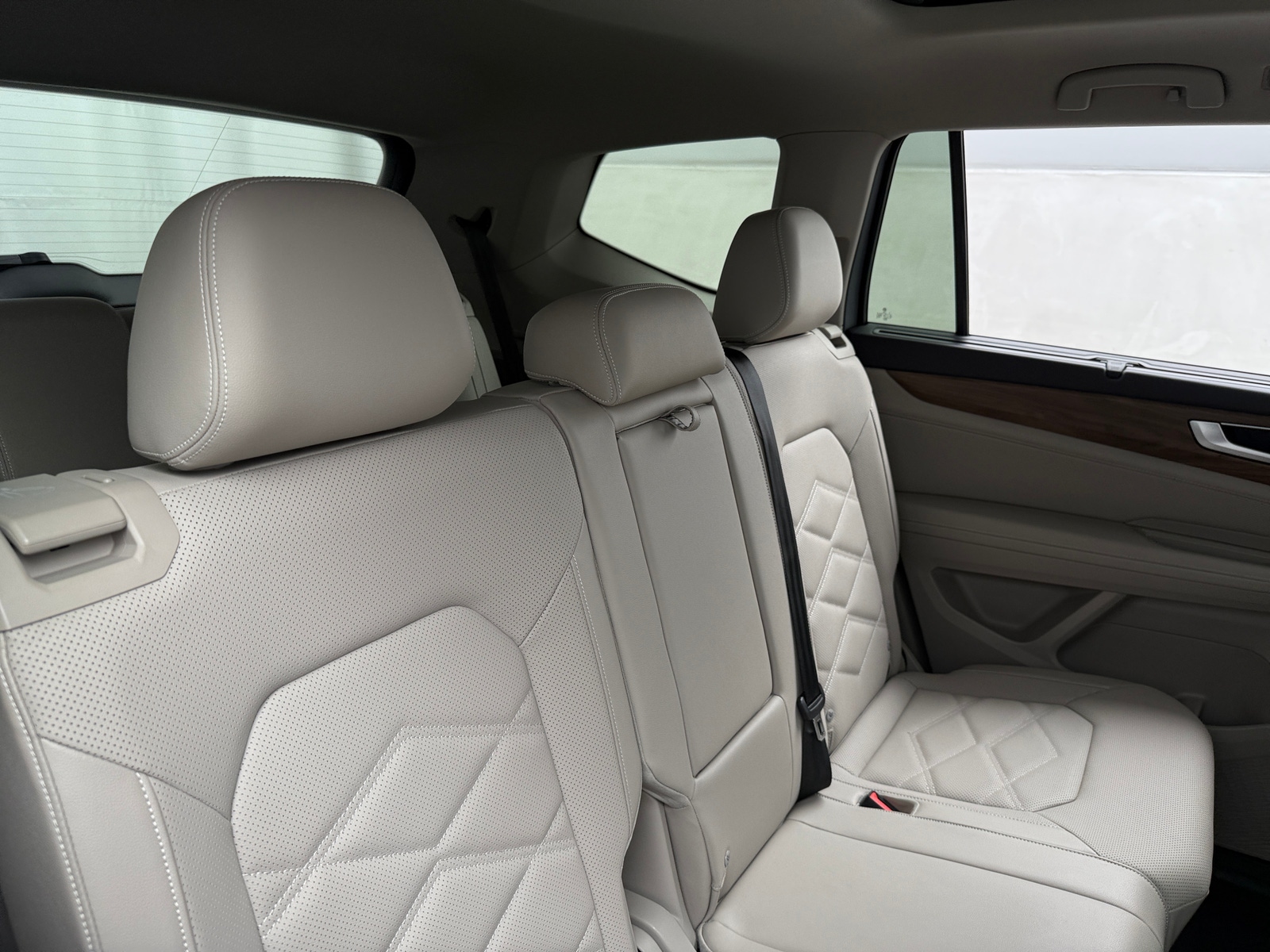 Thumbnail: 2024 Volkswagen Atlas - 5