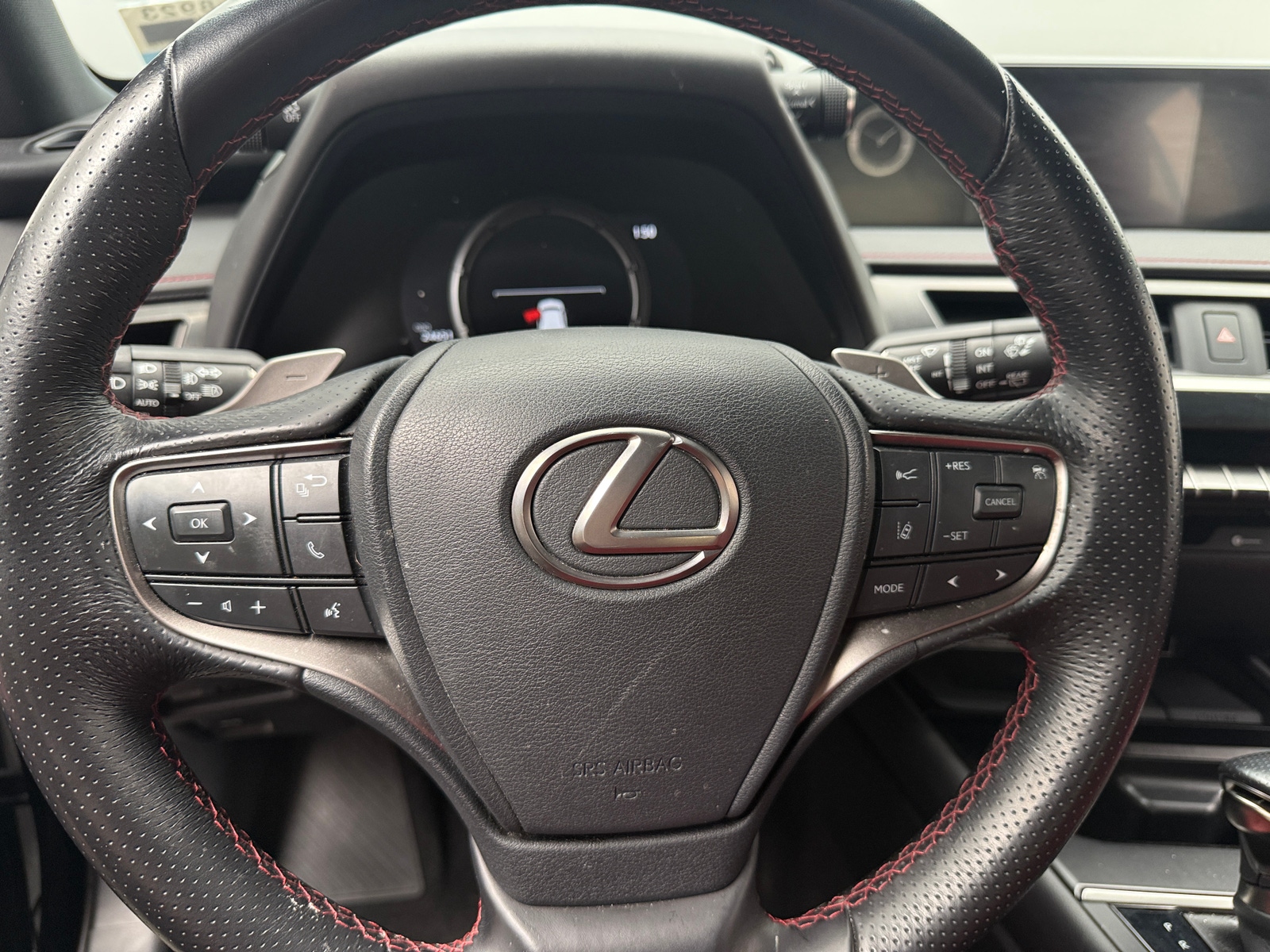 Thumbnail: 2022 Lexus UX - 4
