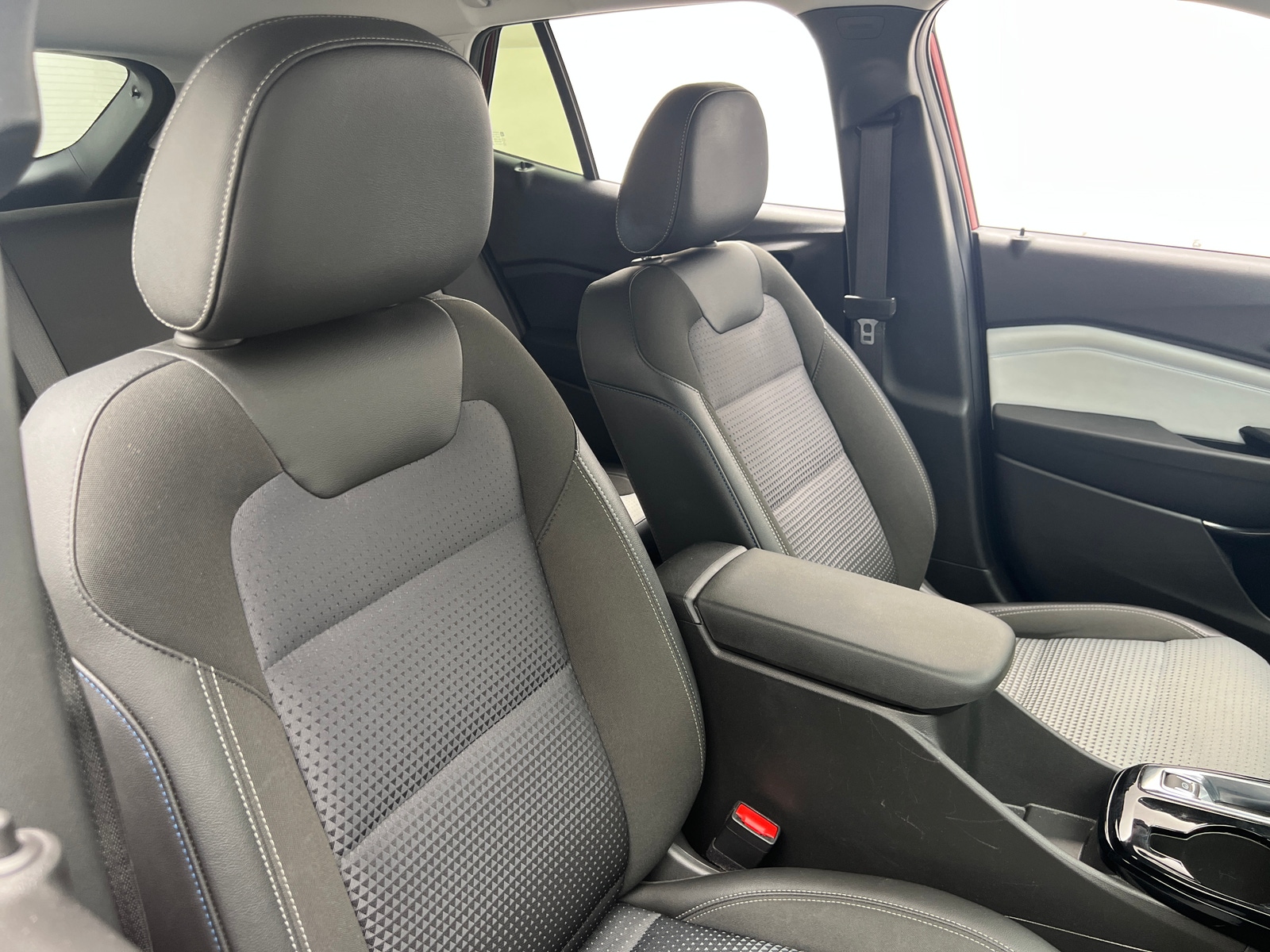 Thumbnail: 2025 Chevrolet Trax - 2
