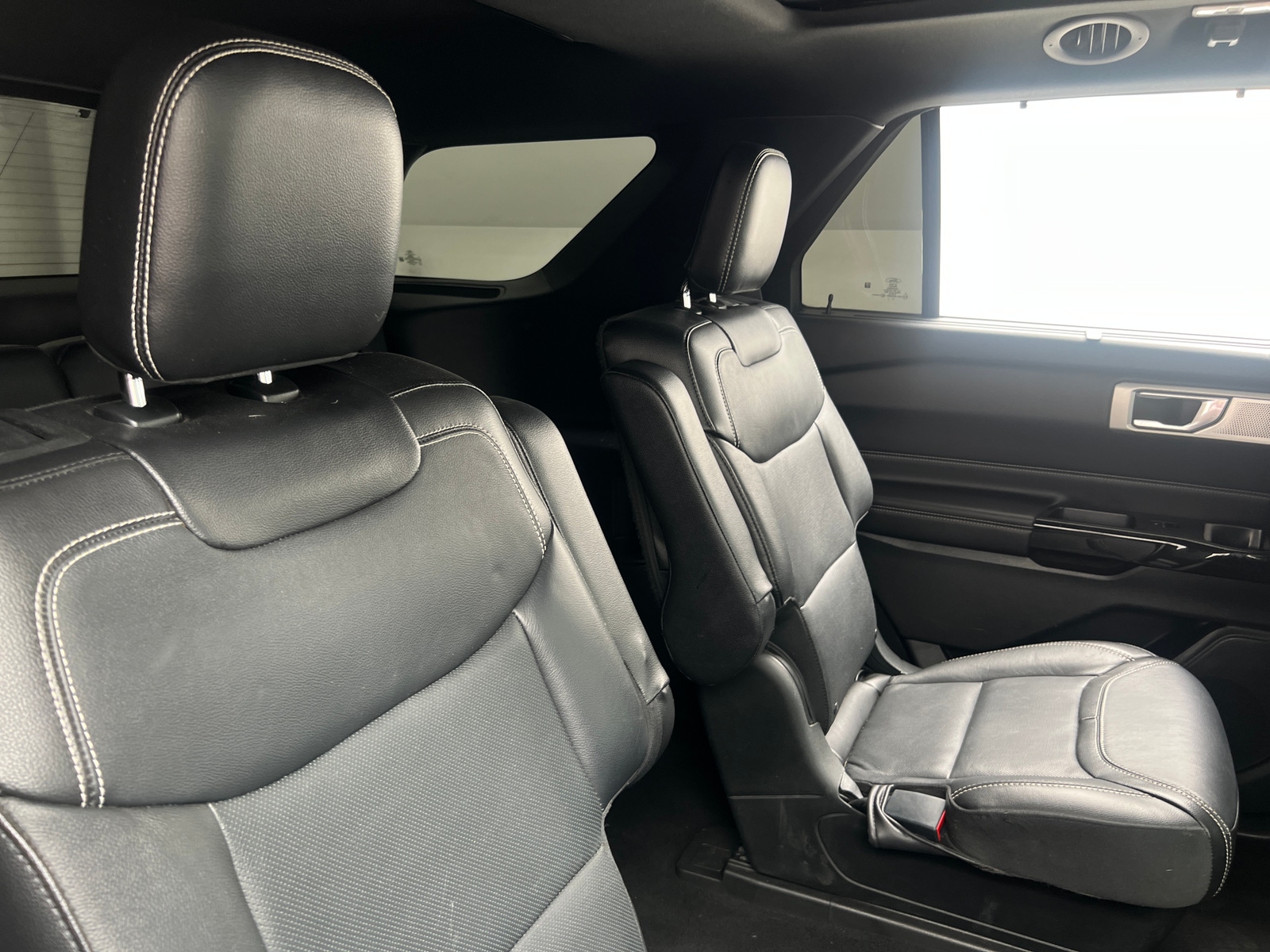 Thumbnail: 2022 Ford Explorer - 5