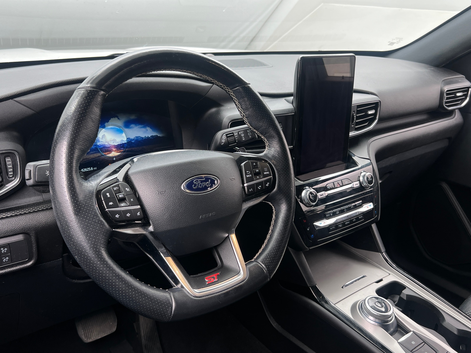 Thumbnail: 2022 Ford Explorer - 4