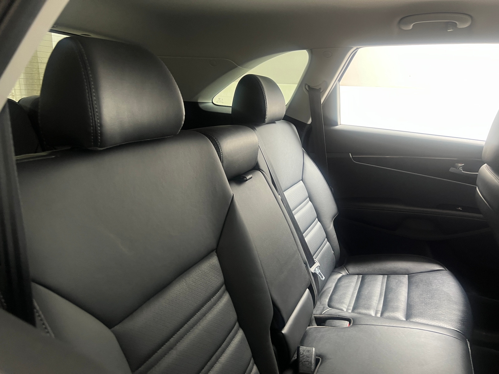 Thumbnail: 2019 Kia Sorento - 5