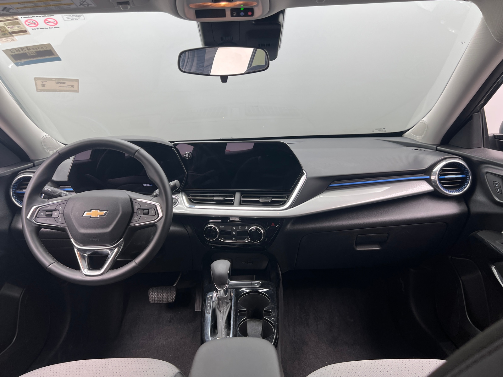 Thumbnail: 2025 Chevrolet Trax - 3