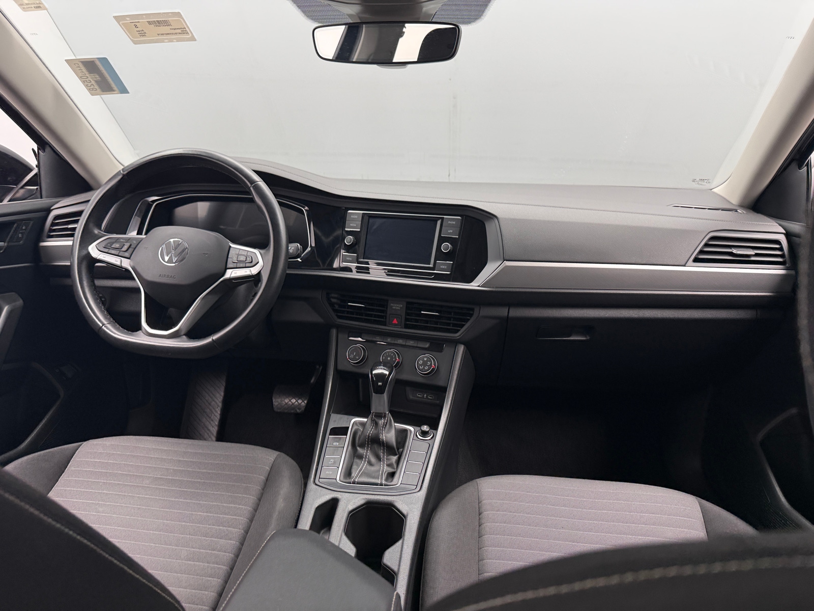 Thumbnail: 2024 Volkswagen Jetta - 3