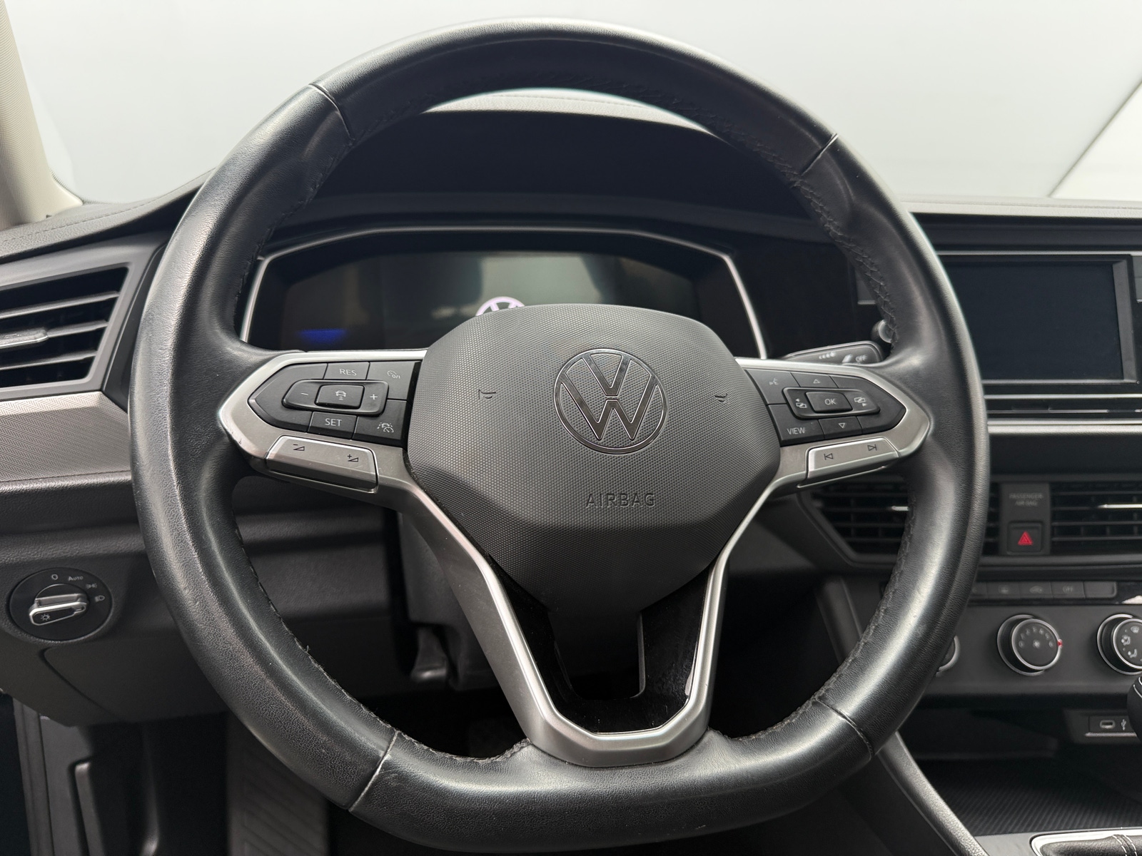 Thumbnail: 2024 Volkswagen Jetta - 5